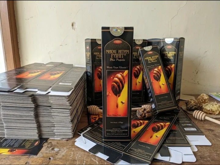 box kemasan madu hitam